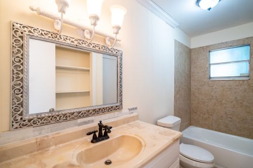 2410 Summit St, Fort Pierce FL  34984-5067 exterior