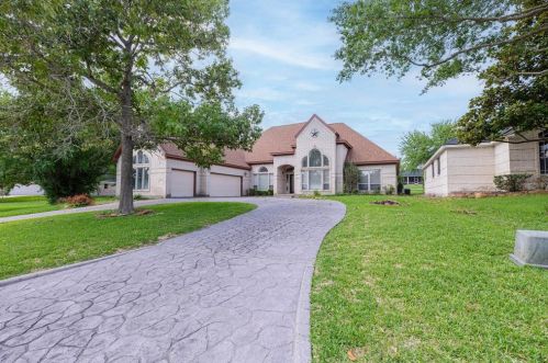 19 Greenview St, Montgomery TX  77356-8456 exterior