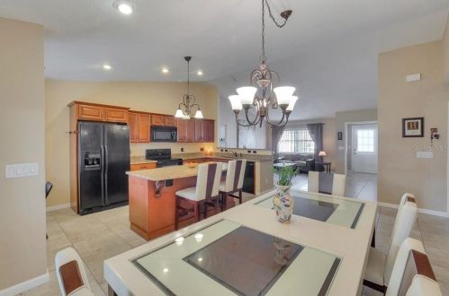 3616 Falling Leaf Ln, Orlando FL 32810-2268 exterior