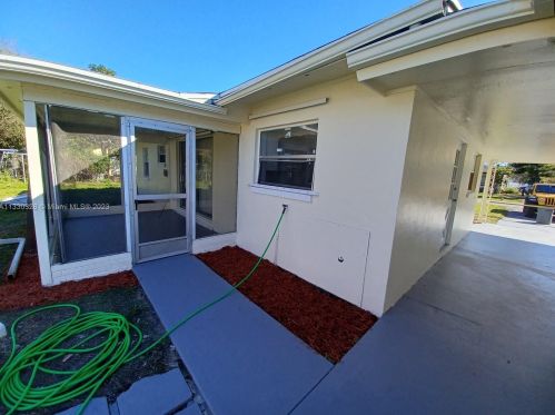 1406 Citrus Ave, Fort Pierce, FL 34950-3932