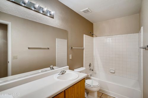 9835 Banbridge St, Tucson AZ 85747-5142 exterior