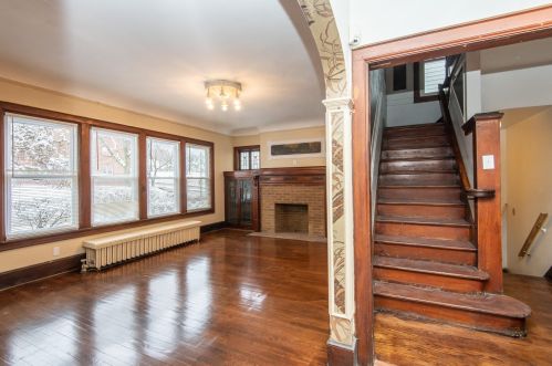 2913 2nd St, Milwaukee, WI 53212-2411