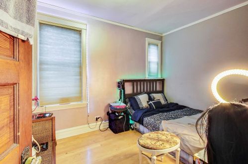 3831 Central Park Ave, Chicago IL 60618-4102 exterior