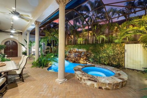 15743 Villoresi Way, Naples FL 34110-2715 exterior