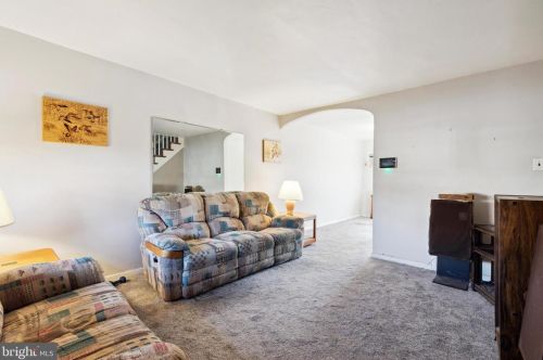 6259 Ditman St, Philadelphia PA 19135-3202 exterior