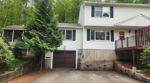 42 Hoit Rd, Concord NH  03301-1803 exterior