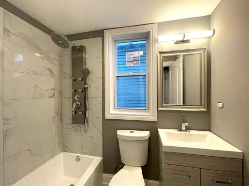 1330 73rd St, Chicago IL 60638-5916 exterior