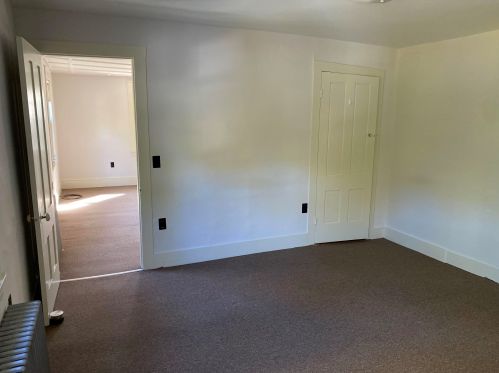 97 4 St, Dover NH 03820-2985 exterior