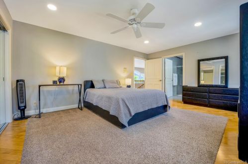 743 Ahukini St, Honolulu HI 96825-2426 exterior