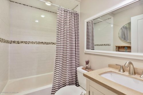 218 Oxford Ave, Red Bank NJ 07704 exterior