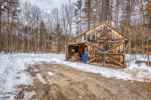 67 Riverhill Ave, Concord NH  03303-1542 exterior