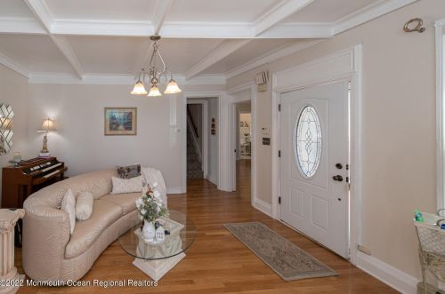 15 Sheriff St, East Freehold NJ 07728-1801 exterior