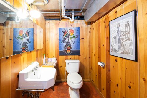 9705 Ctr St, Milwaukee WI 53222-4526 exterior