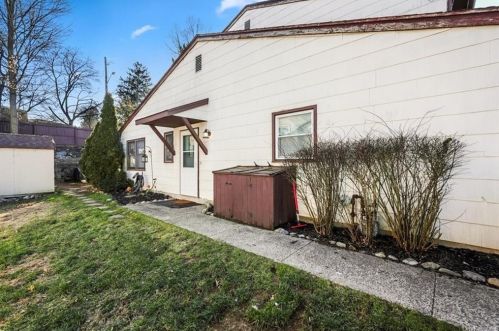 4 Grn Ave, Valley Cottage NY 10989-1807 exterior