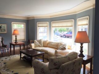 3121 Bayo Vista Ave, Alameda CA  94501-1733 exterior