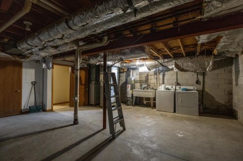 2912 53, Milwaukee WI 53210-1615 exterior