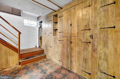 172 Abernethy Dr, Trenton NJ 08618-5003 exterior