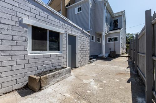 4923 Butler St, Pittsburgh PA 15201-2647 exterior