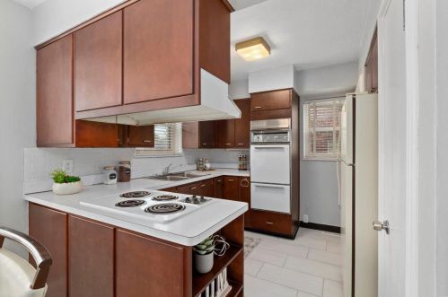 5227 Pernod Ave, Saint Louis MO 63139-1329 exterior