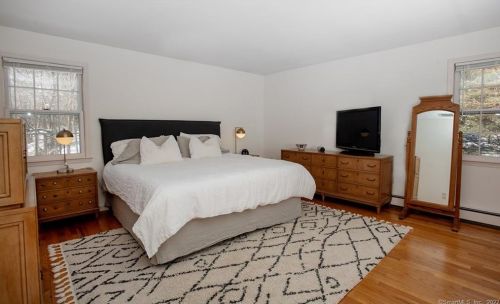 97 Holmes Rd, Ridgefield CT  06877-4303 exterior