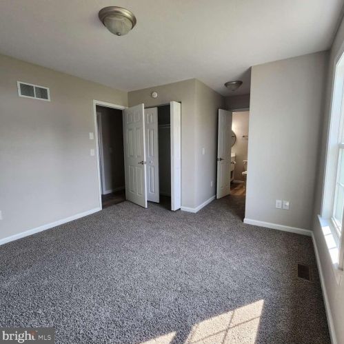 490 Columbus Ave, Littlestown PA 17340-1516 exterior