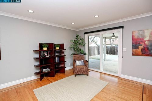 4080 Burbank Dr, Concord CA 94521-1023 exterior