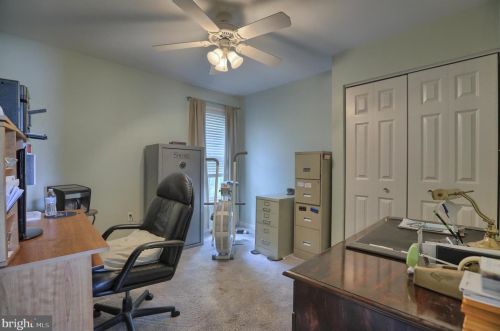 1014 Peggy Dr, Hummelstown PA 17036-9025 exterior