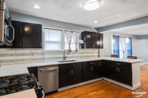 330 117 St, Chicago IL 60655-1540 exterior