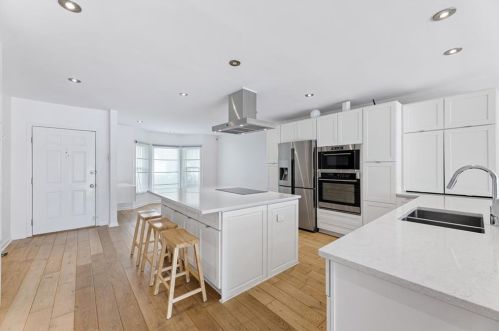 908 Lenox Hill Ct, Atlanta GA  30324-2957 exterior