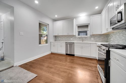 5724 Warwick Ave, Chicago IL 60641-3418 exterior