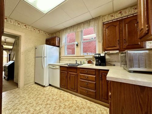 209 Olympia St, Pittsburgh PA 15211-1303 exterior