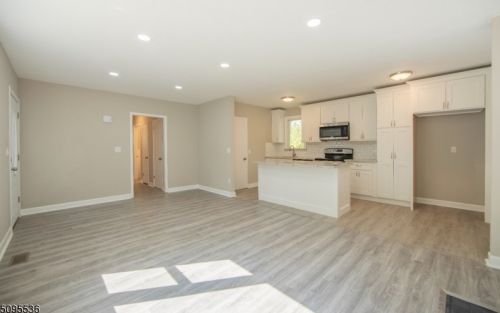 451 River Rd, Rahway NJ  07065-4203 exterior