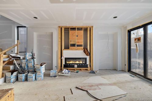 1852 Holland St, Bham MI 48009-6856 exterior