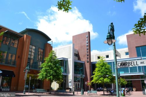 5823 Colfax Ave, Alexandria VA 22311-1013 exterior