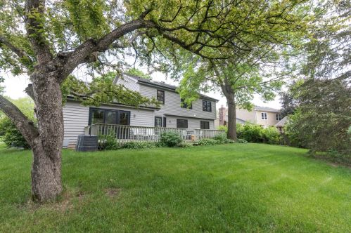 2193 University Dr, Naperville IL  60565-3480 exterior