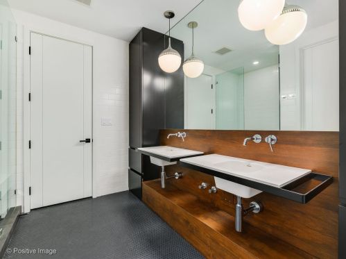 1857 Orch St, Chicago IL 60614-5109 exterior