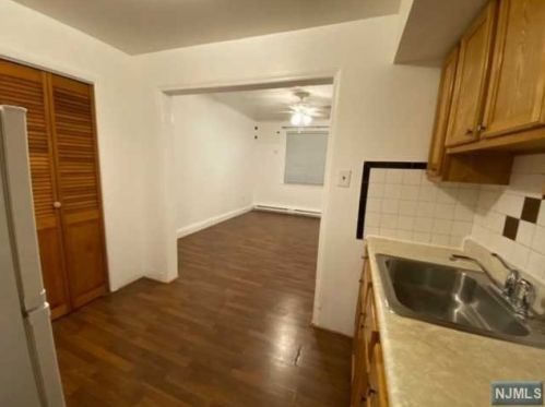 613 12th St, Union City NJ  07087-3142 exterior