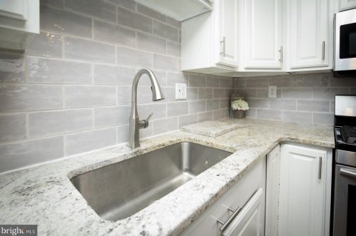 11023 Academy Rd, Philadelphia PA 19154-3301 exterior