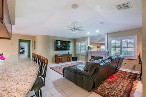 11506 Louvre Pl, Tampa FL 33617-2447 exterior