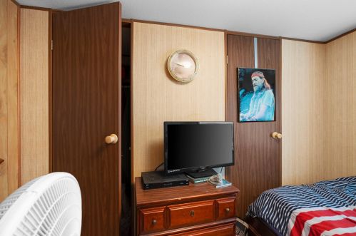 6202 Brunner Rd, Manitowoc WI 54220-9540 exterior