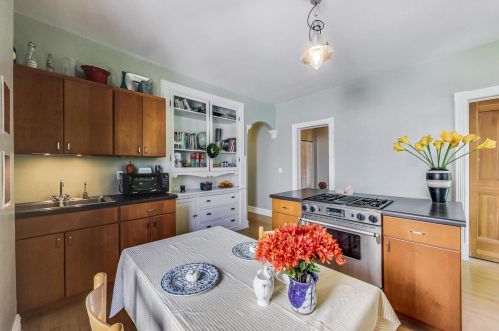 1240 Wolcott Ave, Chicago IL 60622-3883 exterior