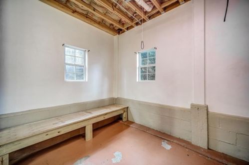 1715 Marietta Rd, Atlanta GA 30318-1907 exterior