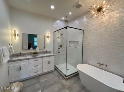 6841 12th Ave, Phoenix AZ  85013-1021 exterior