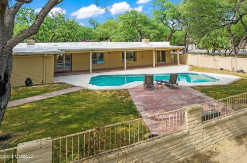 12520 Kit Carson Pl, Tucson AZ  85749-9368 exterior