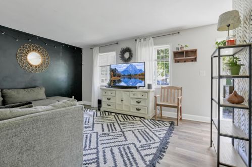 1064 Kelly Dr, Hebron OH 43025-9505 exterior