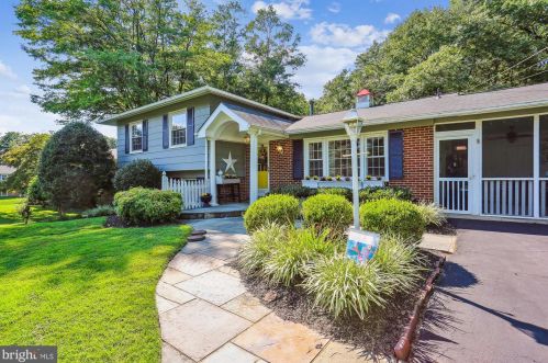 7641 Miller Fall Rd, Rockville MD 20855-1165 exterior