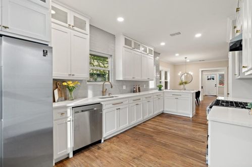 813 Elsbeth St, Dallas TX 75208-4227 exterior