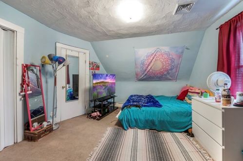 49 Kilton St, Taunton MA 02780-2953 exterior