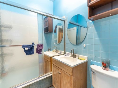 1627 Mcvicker Ave, Chicago IL 60630-1925 exterior