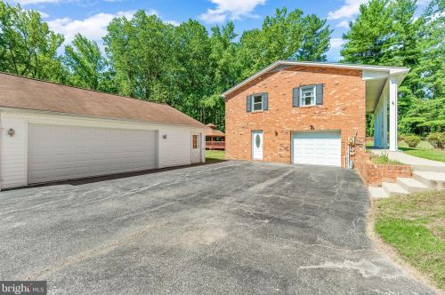 1070 Carson Dr, Huntingtown MD 20639-9507 exterior